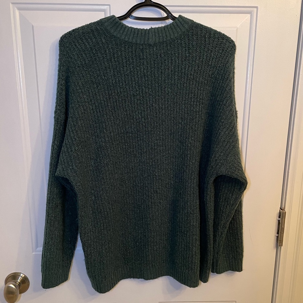 American Eagle - Oversized Knit Sweater - Picture 2 of 4